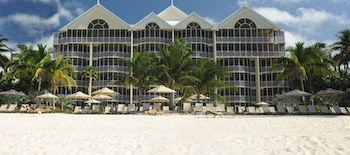 The Meridian George Town Bagian luar foto